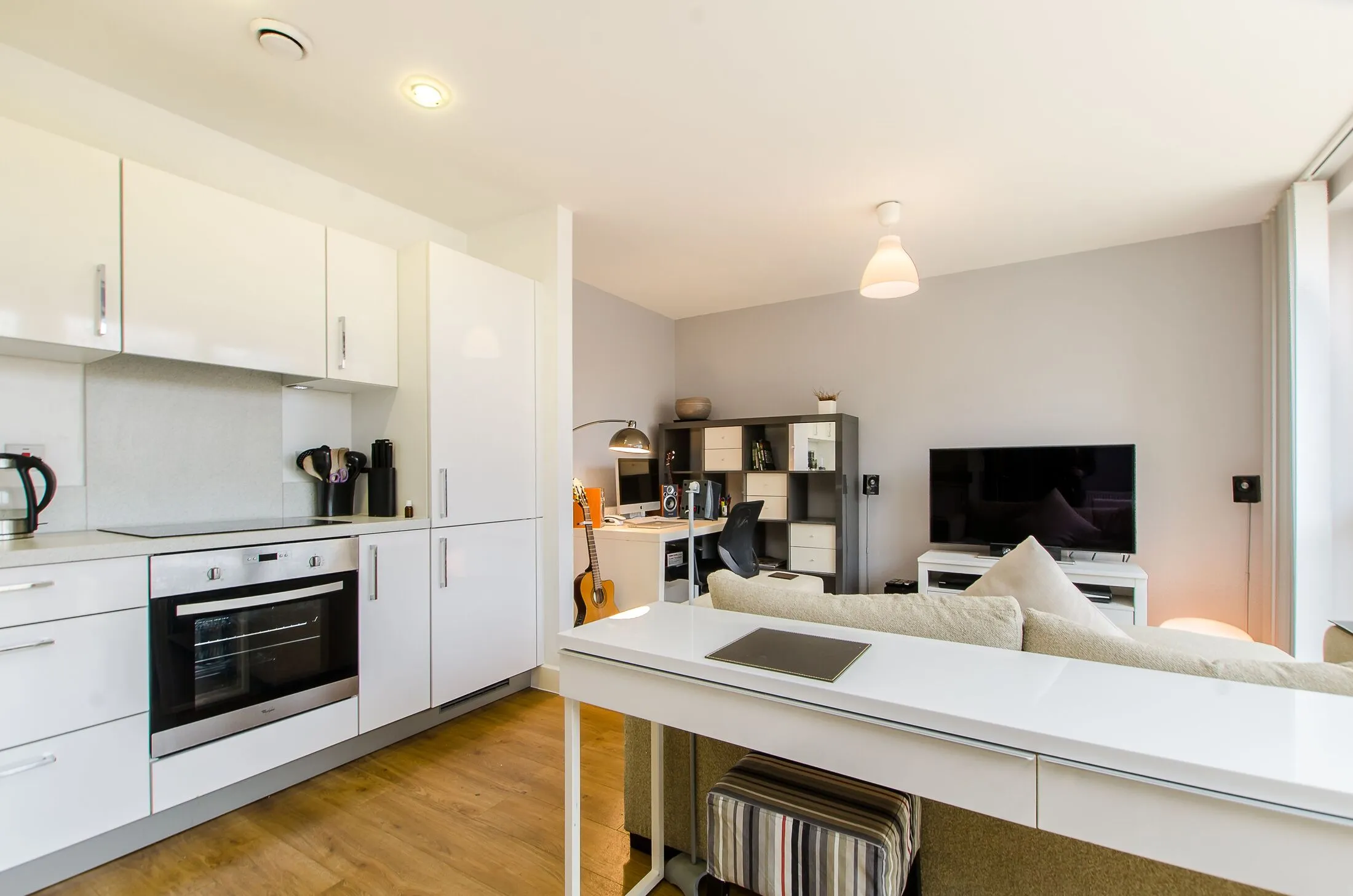 Flat Truman Walk in Greater London