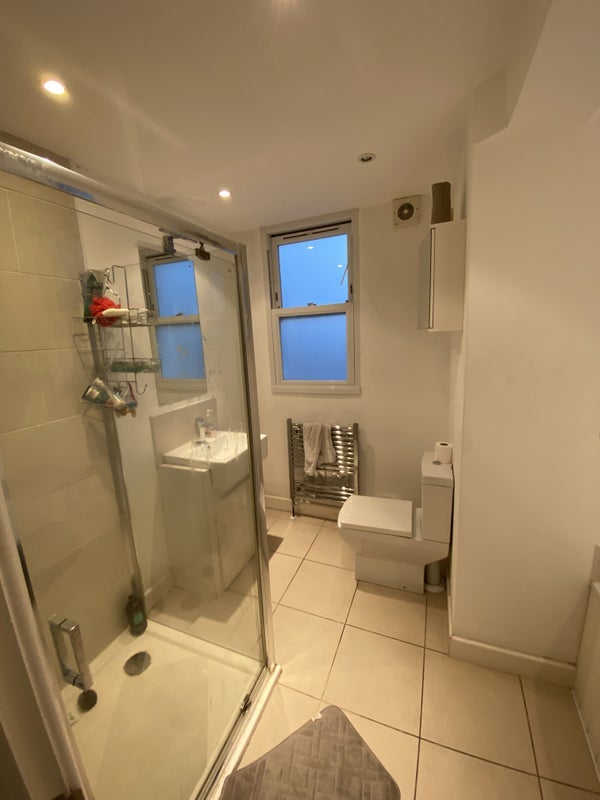 Room Eldon Road in Greater London