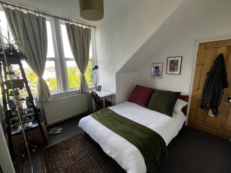 Room Cleveland Park Crescent in Greater London