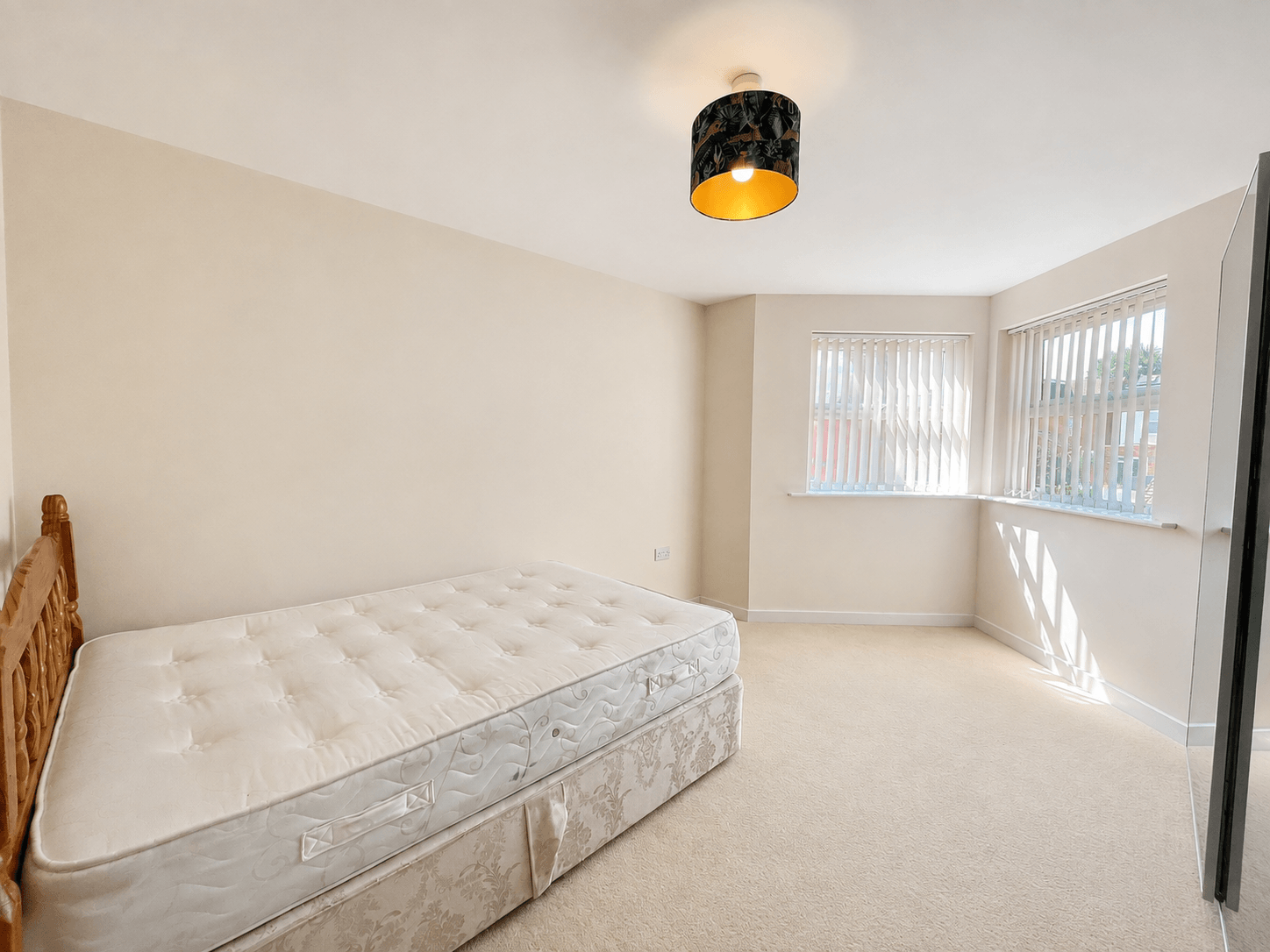 Flat Shakleton Road in Coventry