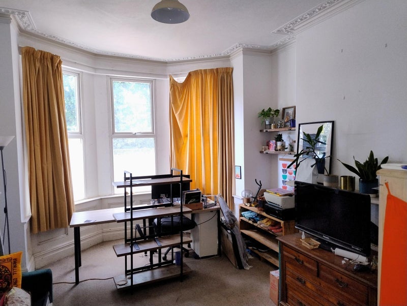 Room Coronation Road in Bristol