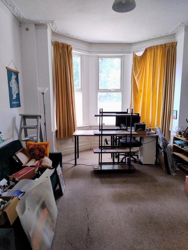 Room Coronation Road in Bristol