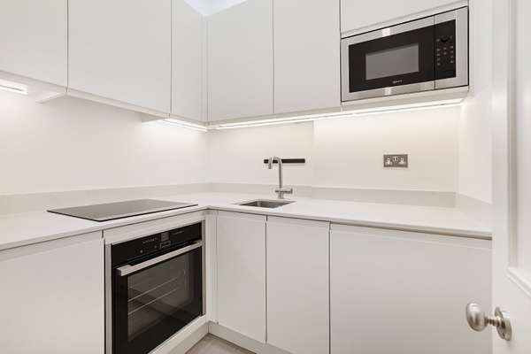 Flat Drayton Gardens in Greater London