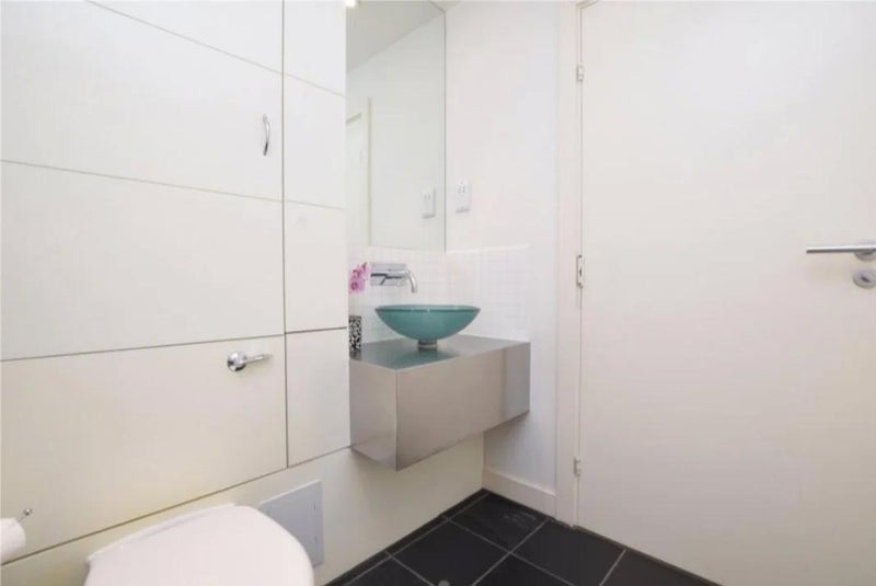 Room Lancefield Quay in Glasgow