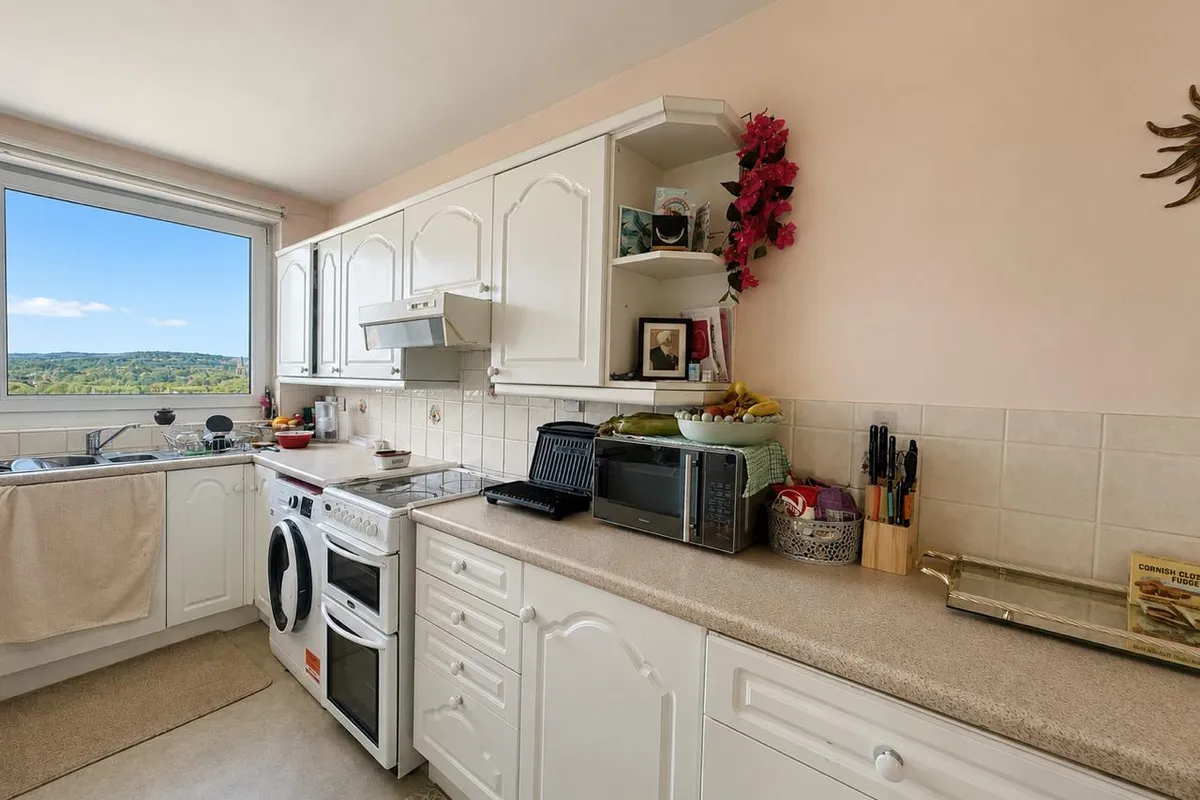 Flat West Parade in Worthing