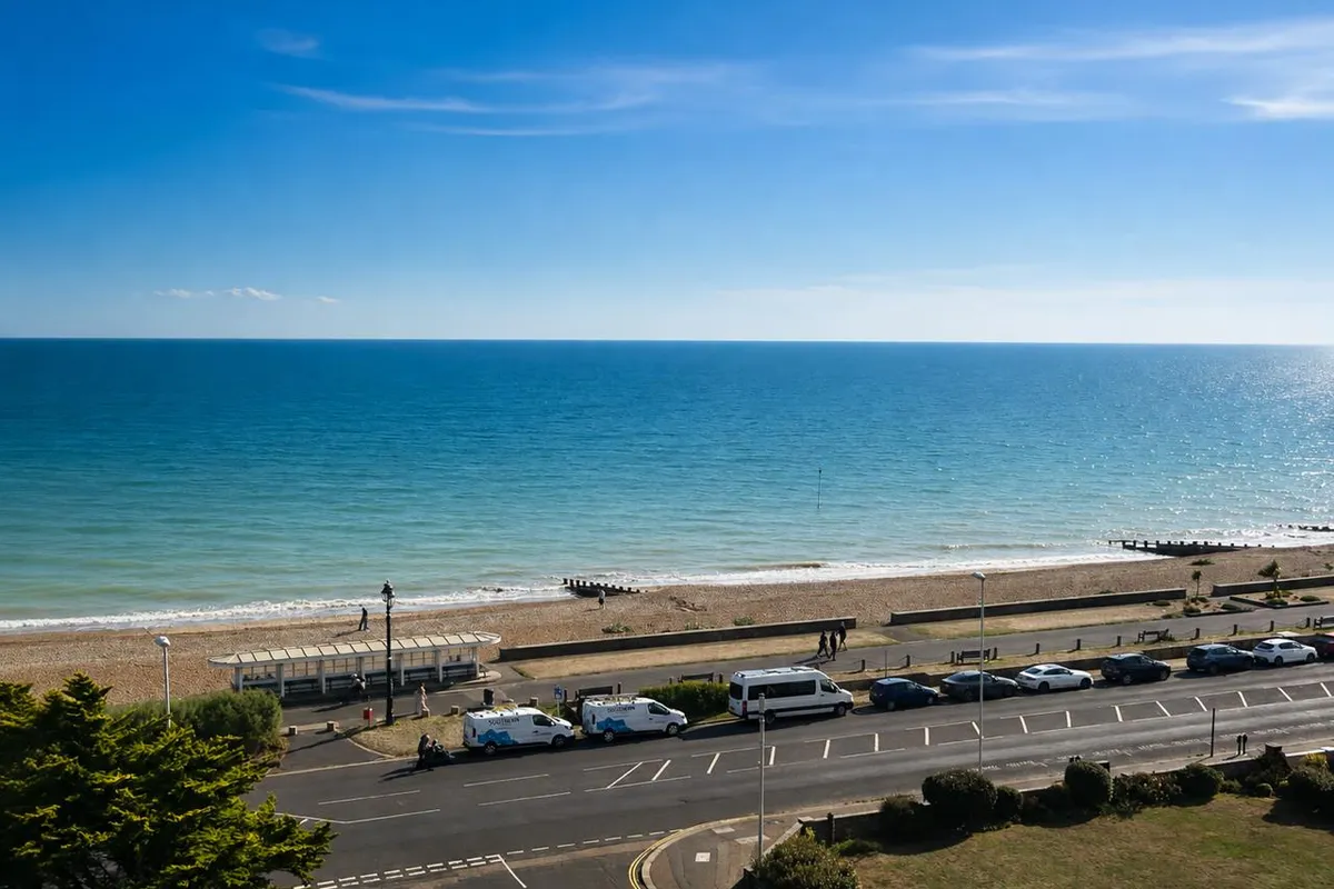 Flat West Parade in Worthing