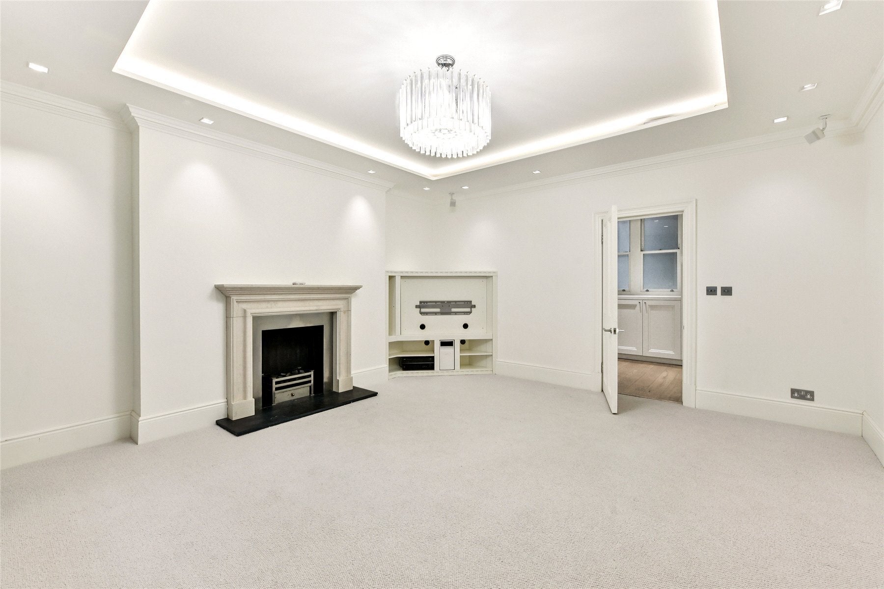 Flat Draycott Avenue in Greater London