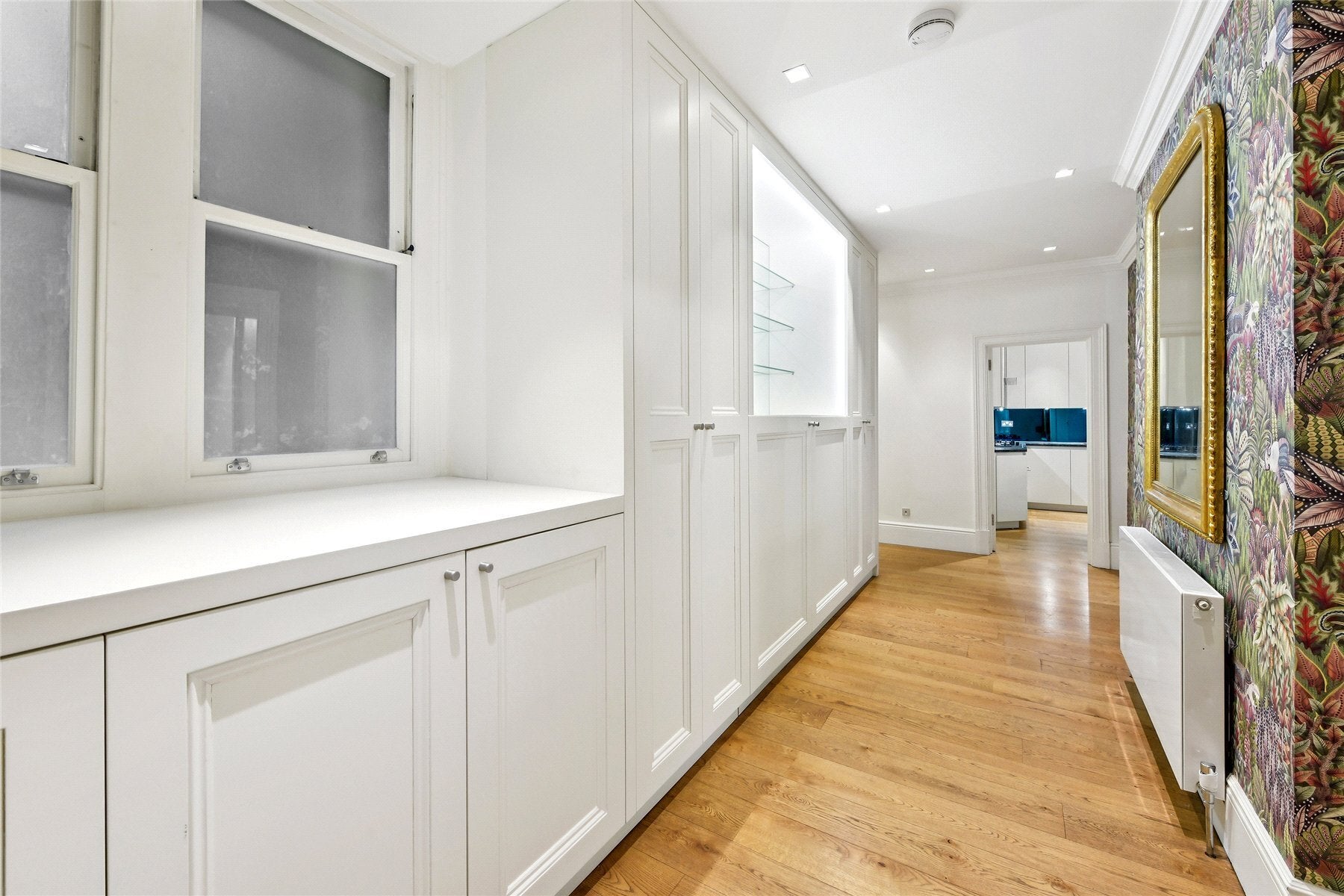 Flat Draycott Avenue in Greater London