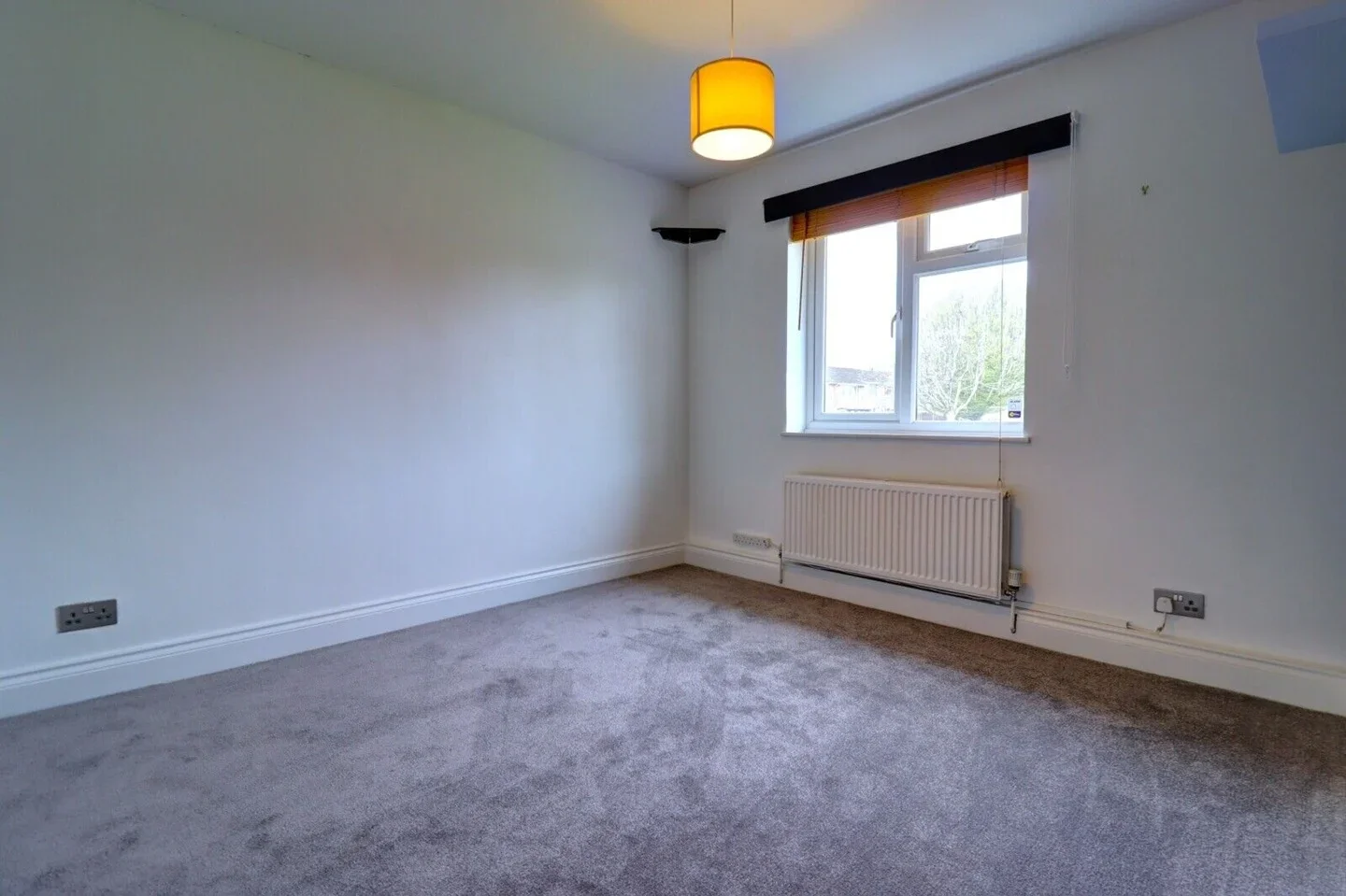 Flat Hawthorn Crescent in Hazlemere