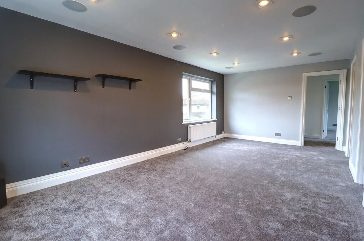 Flat Hawthorn Crescent in Hazlemere
