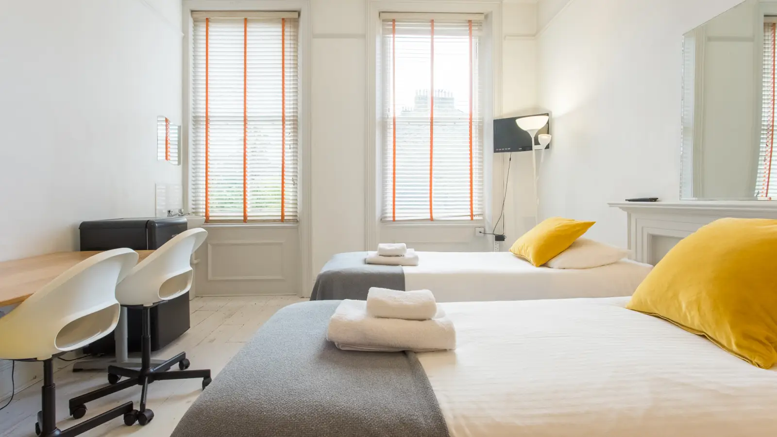 Room Penywern Road in Greater London