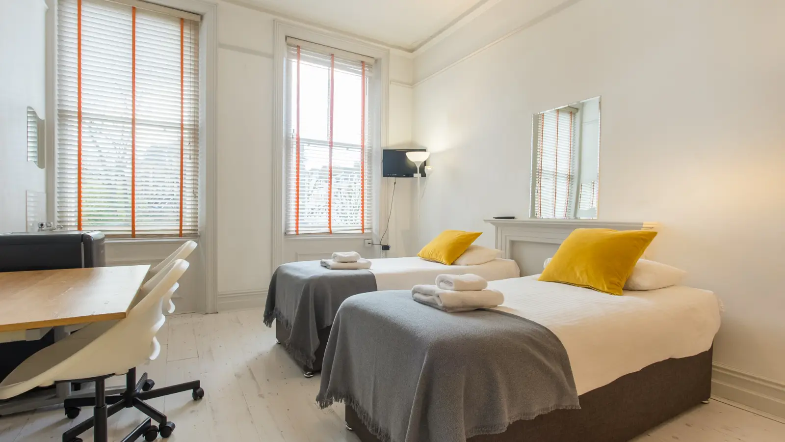 Room Penywern Road in Greater London