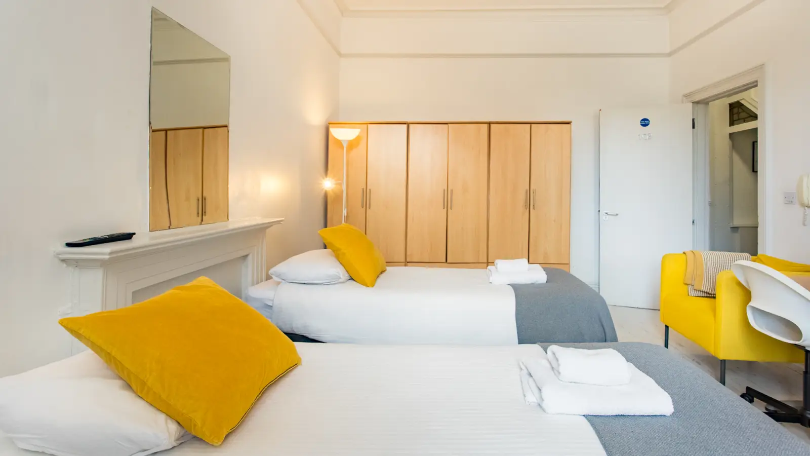 Room Penywern Road in Greater London