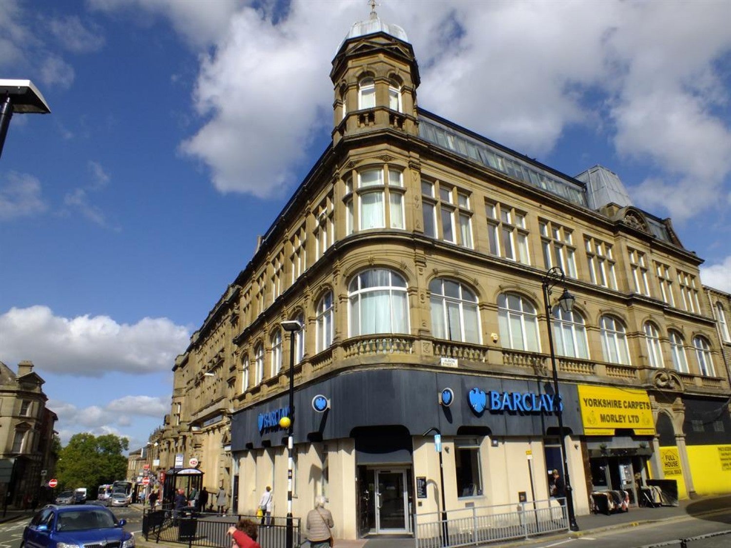 Flat Queen Street in Leeds