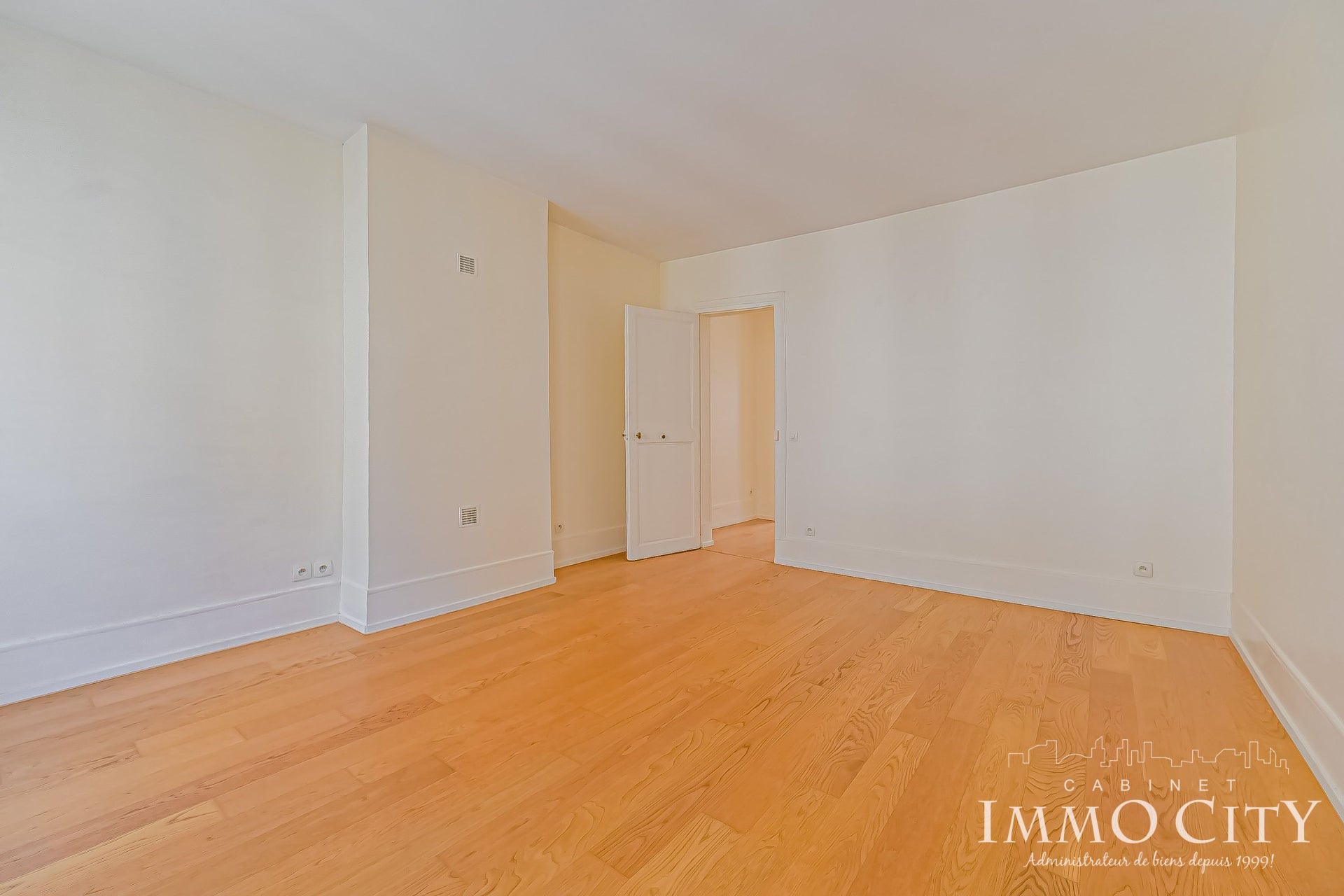 Appartement Rue Rennequin à Paris