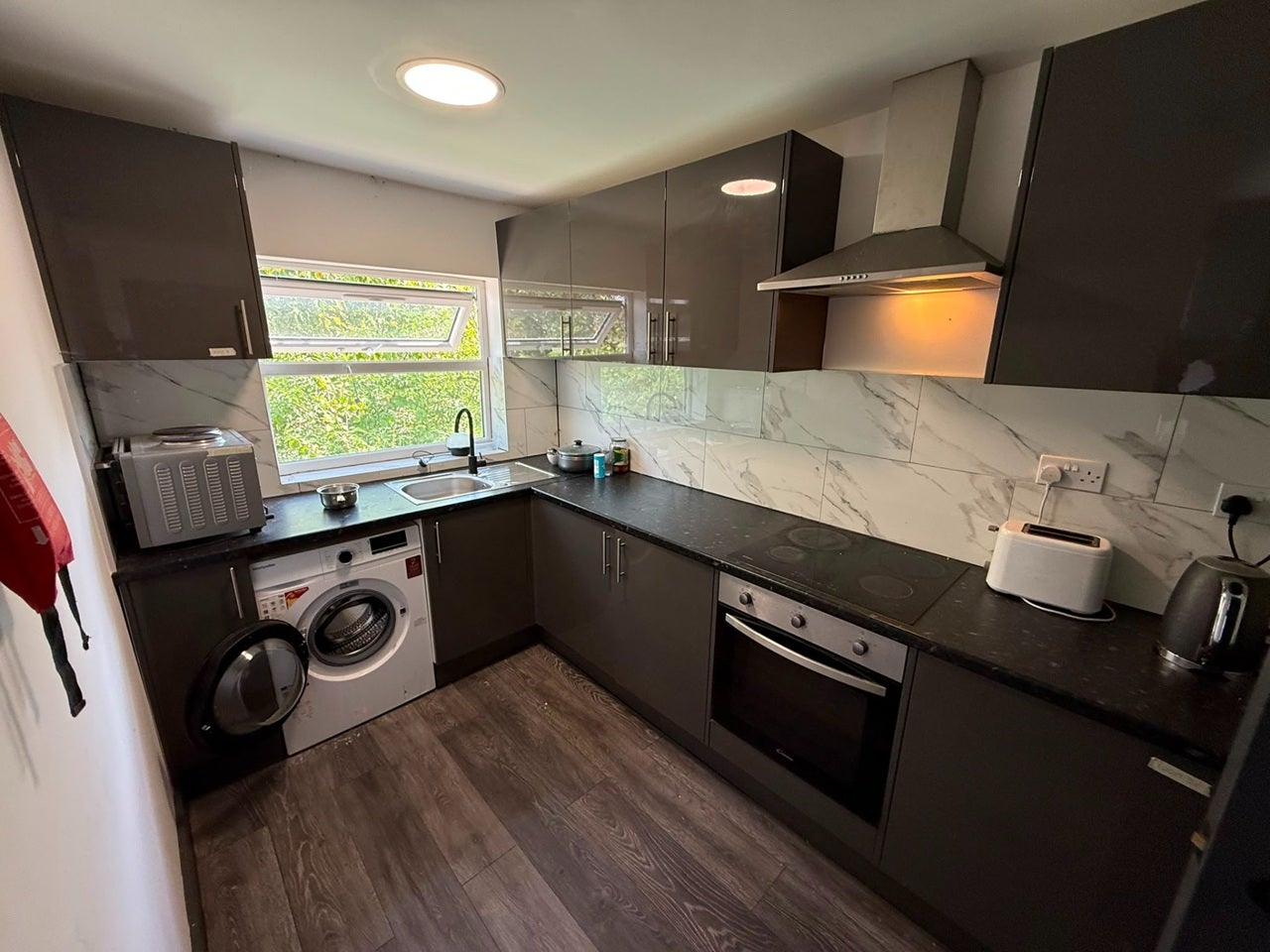 Flat Heath Road in Greater London