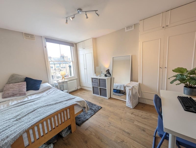 Room Bravington Road in City of Westminster