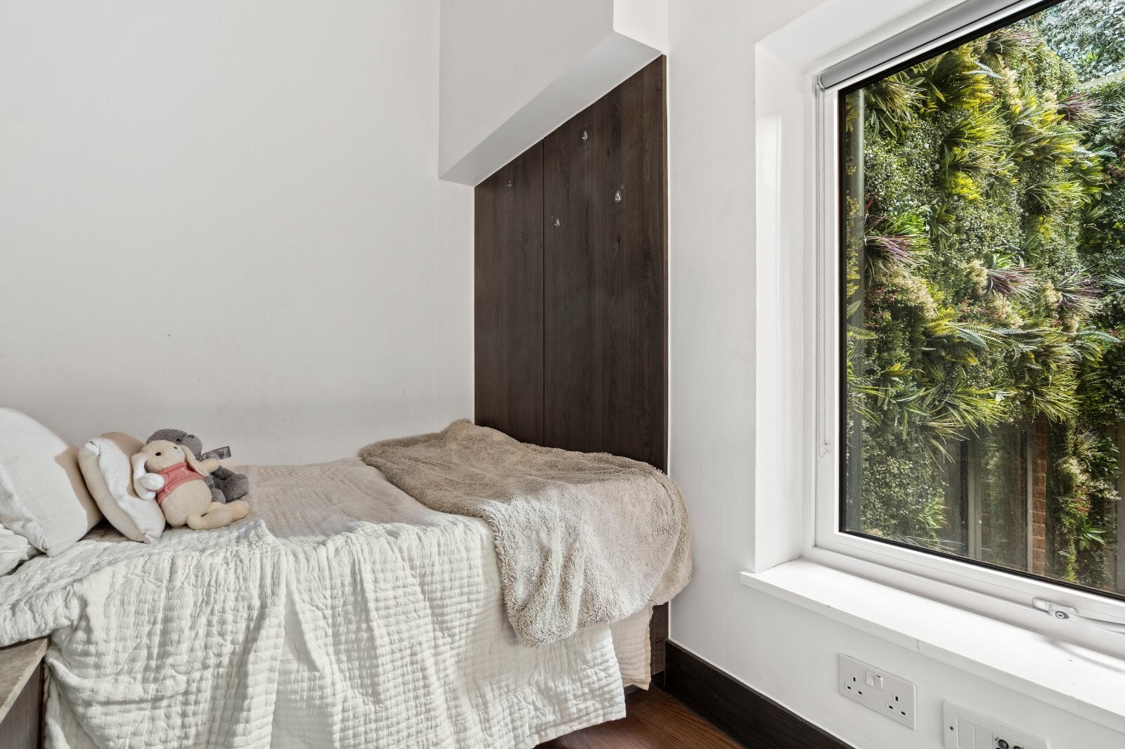 Flat Logan Place in Greater London
