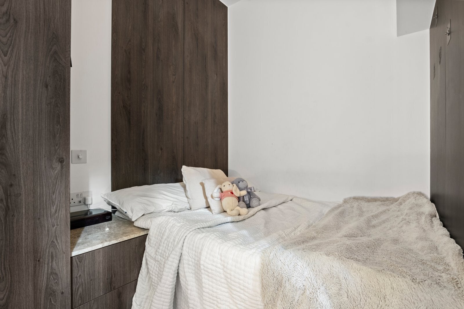 Flat Logan Place in Greater London