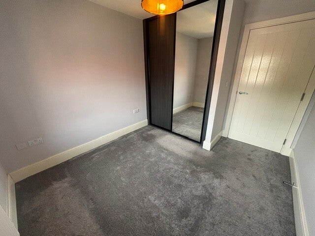 Flat Pintle Place in Derby