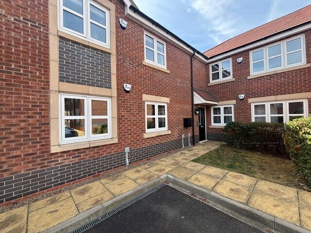 Flat Pintle Place in Derby