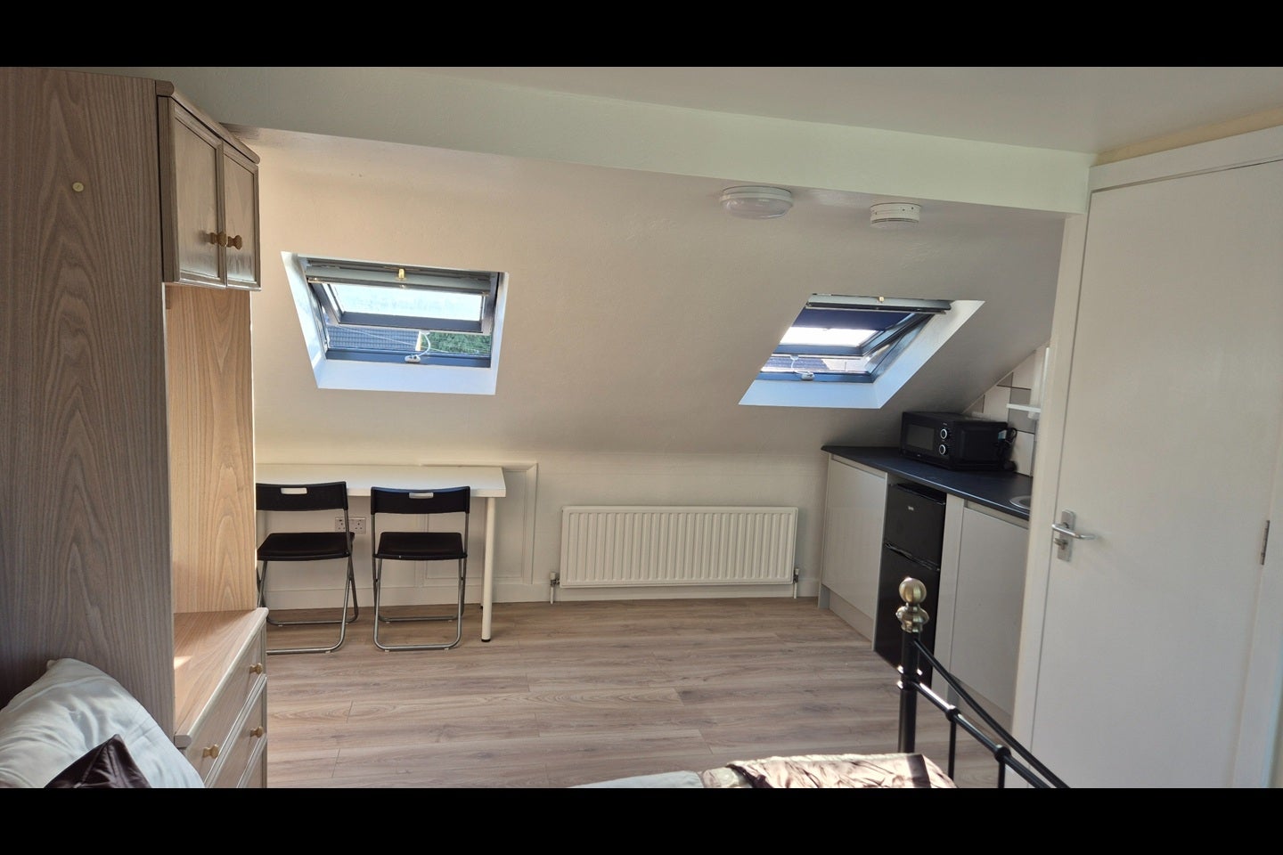 Room Blackbush Avenue in Greater London