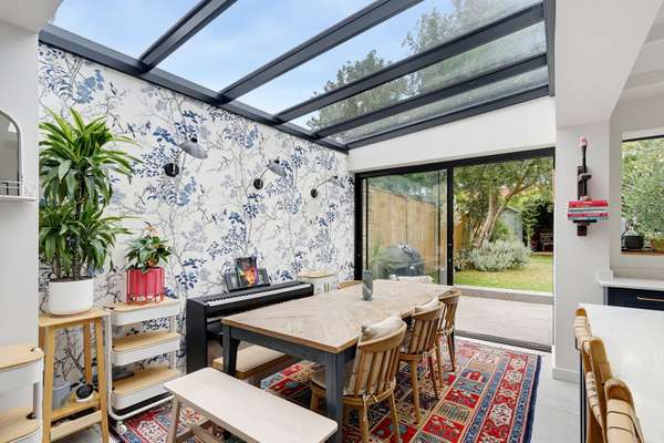House Bassingham Road in Greater London