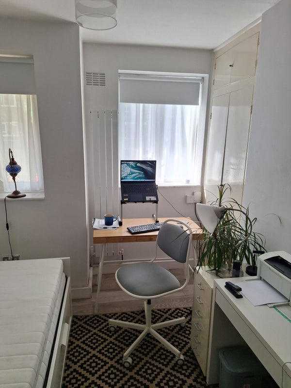 Room Carleton Road in Greater London