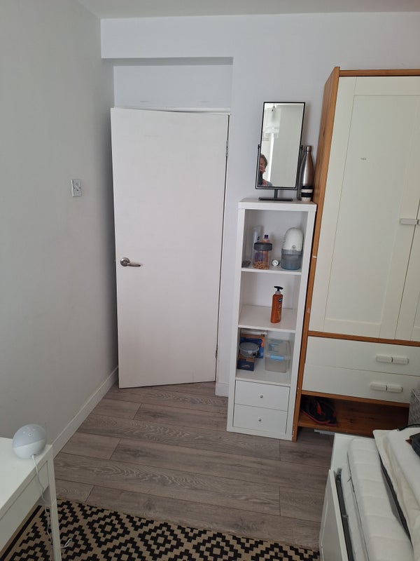 Room Carleton Road in Greater London
