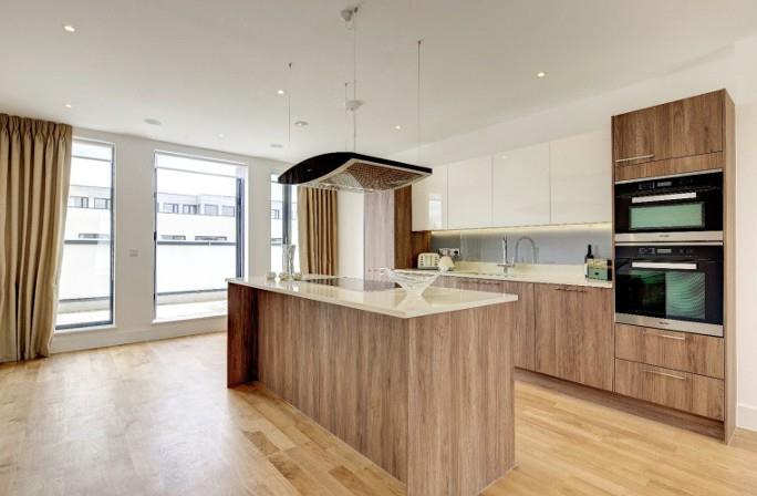 Flat Finchley Road in Greater London