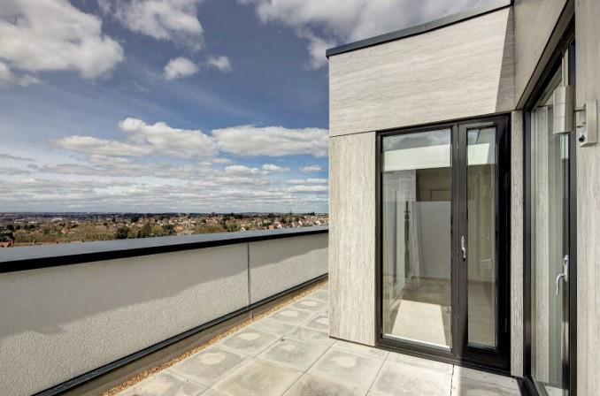 Flat Finchley Road in Greater London