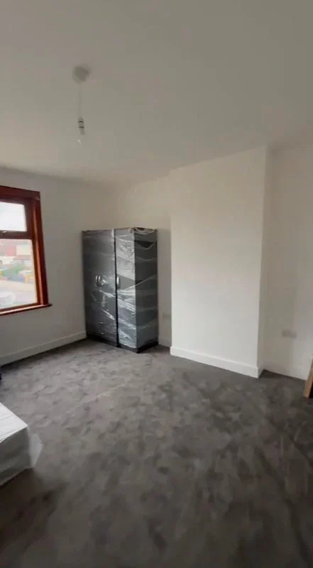 Room London Road in Greater London