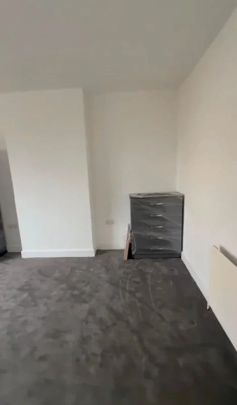 Room London Road in Greater London