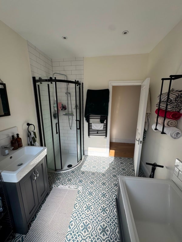 Room Aslett Street in Greater London