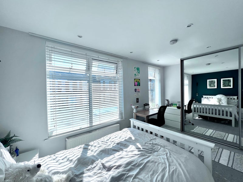 Room Gloucester Road in Salford