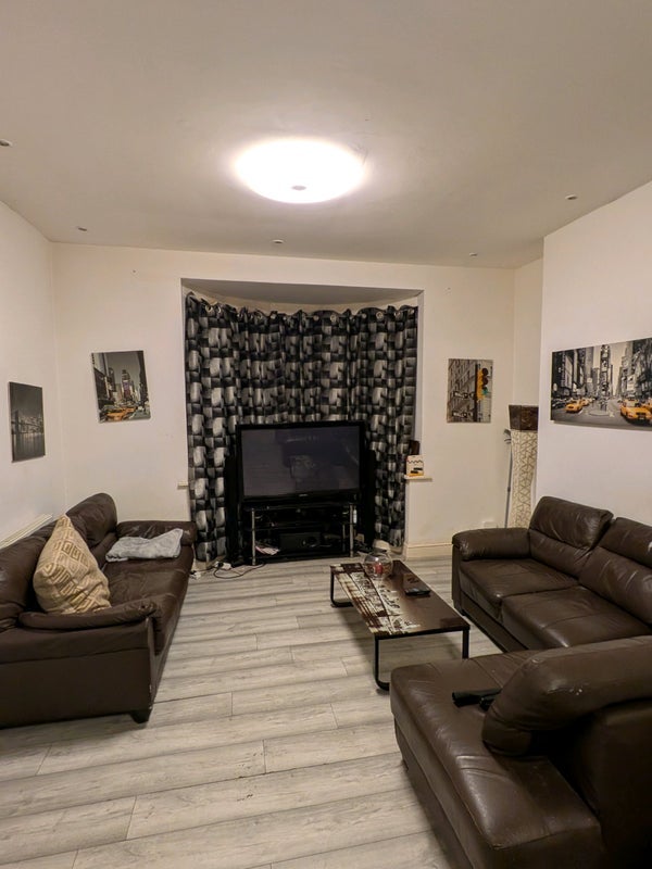 Room Nimmings Road in Halesowen