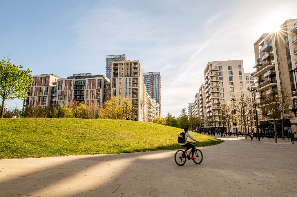 Flat Celebration Avenue in Greater London