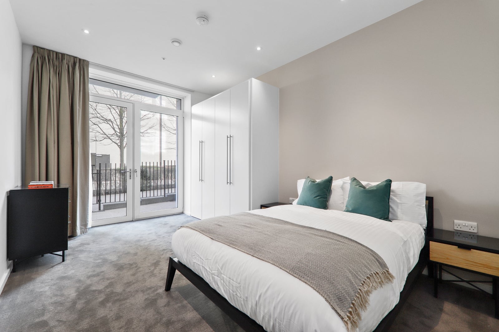 Flat Celebration Avenue in Greater London