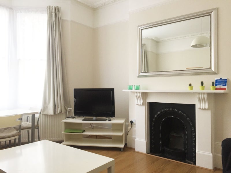 Room Drakefell Road in Greater London