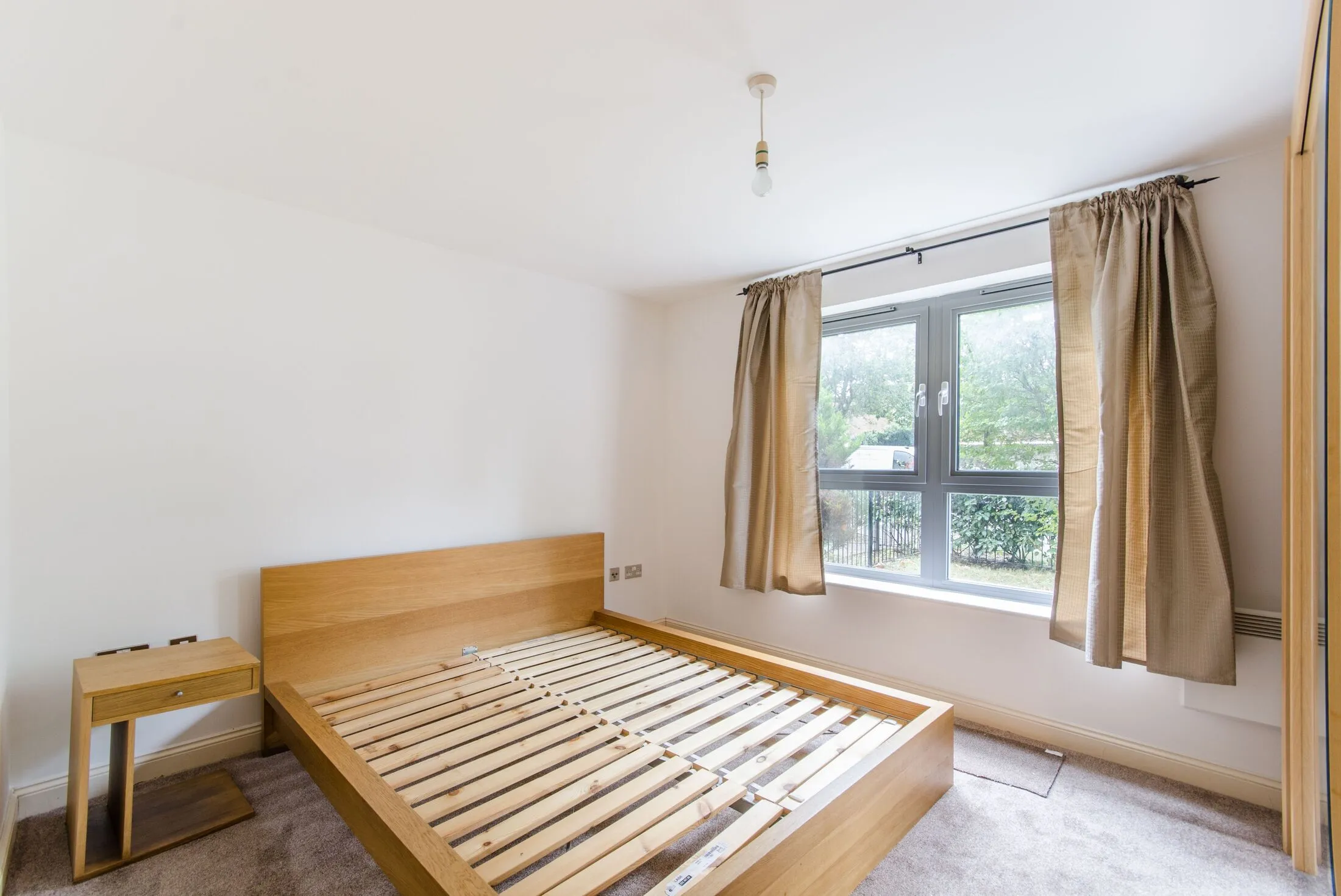 Flat Uxbridge Road in Greater London