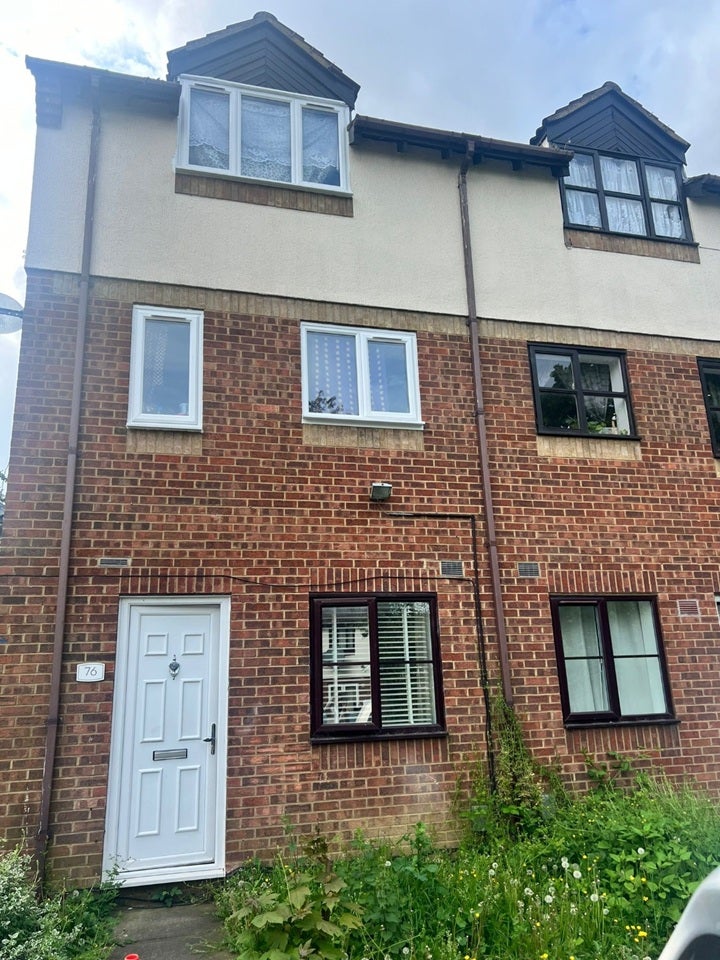 Flat The Ridings in Luton