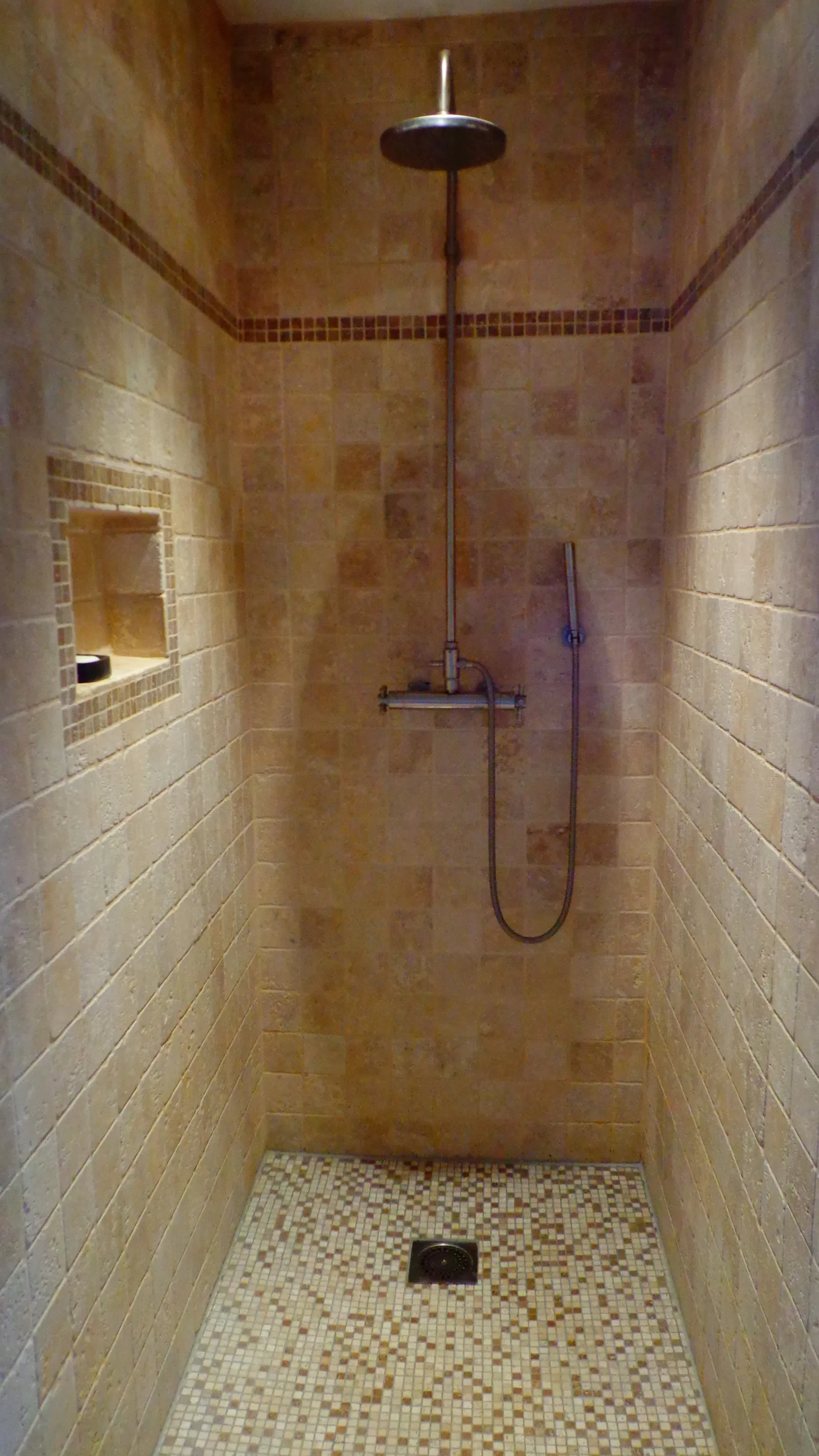 Room Chemin des Peyrouses in Le Teil