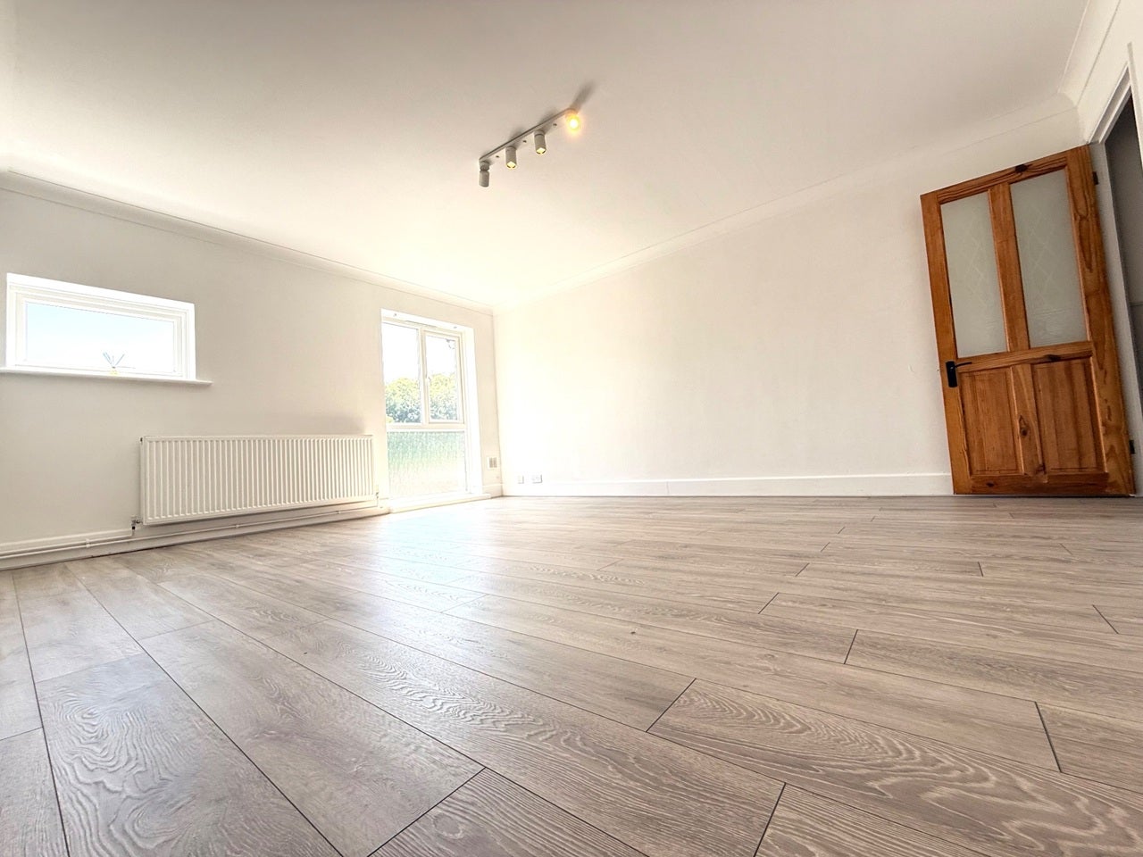 Flat Ranscombe Close in Strood