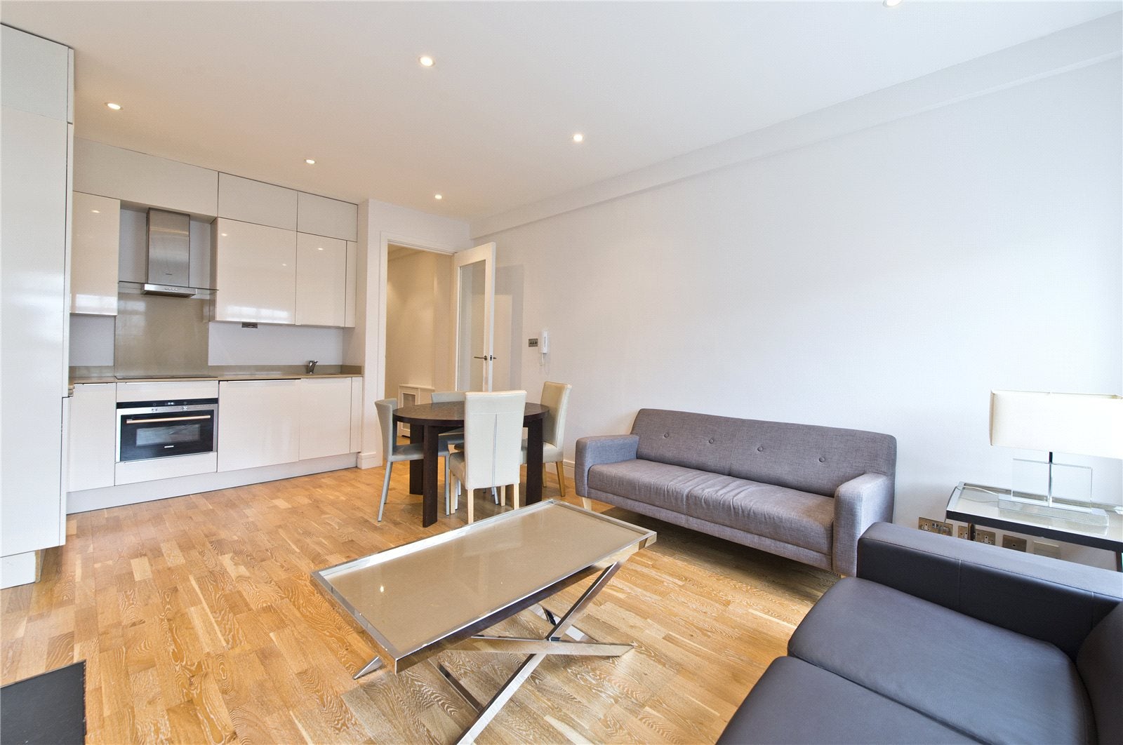 Flat Brompton Road in Greater London