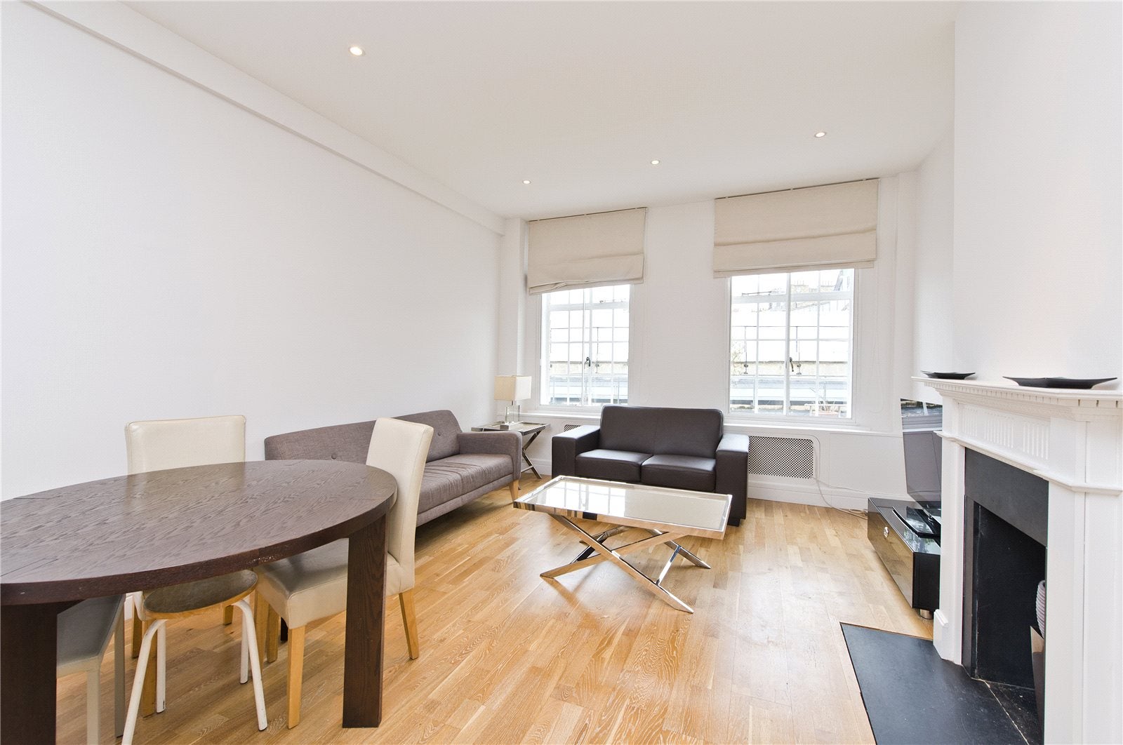 Flat Brompton Road in Greater London