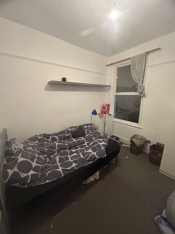 Room Pretoria Road in Greater London