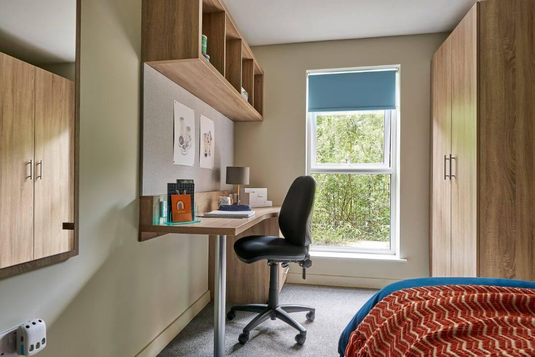 Room Sturge Close in Birmingham