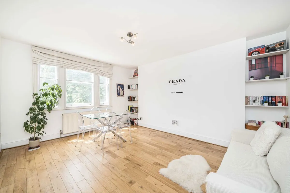 Flat Elsham Road in Greater London