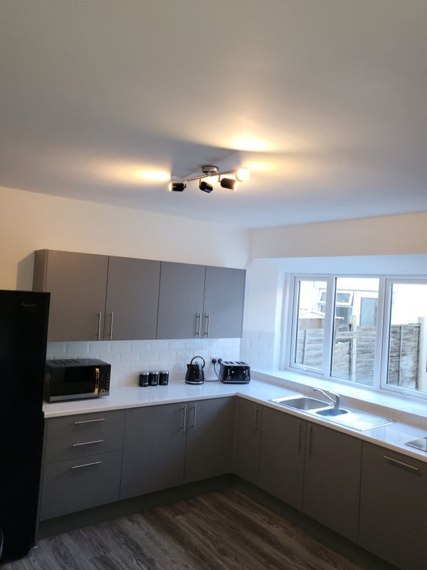 Room Walliscote Road in Weston-super-Mare