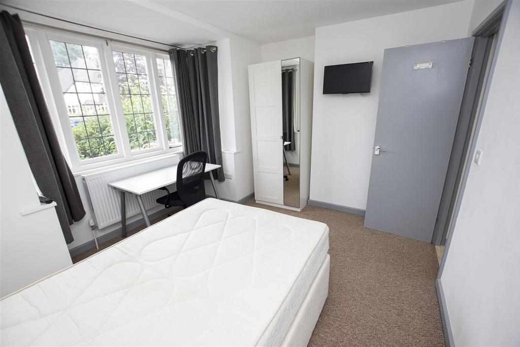 Flat Bournbrook Road in Birmingham